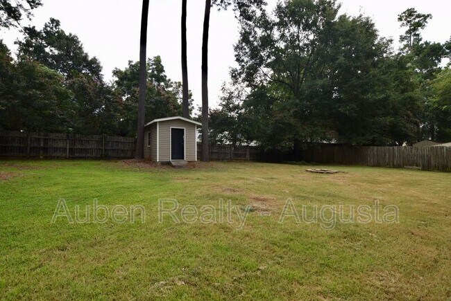 Building Photo - 490 Pheasant Run Dr