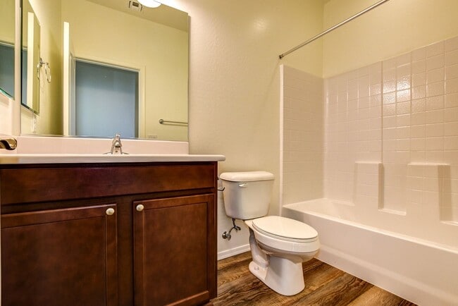 Building Photo - Beautiful home in Saddlewood