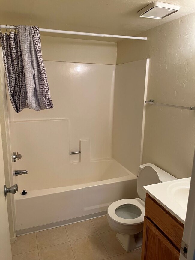 Building Photo - 6140 Antelope Villas Cir
