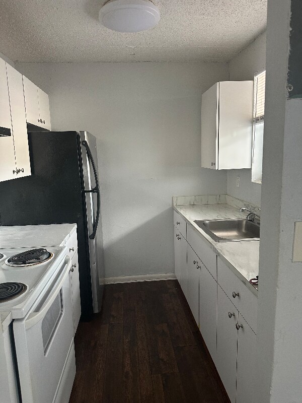 Building Photo - 5741 SW 36th Ct