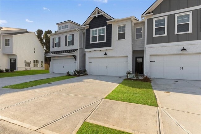 Building Photo - 2527 Riverside Rd