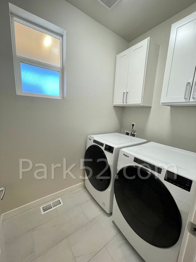 Building Photo - 3 Bedroom Tacoma Home