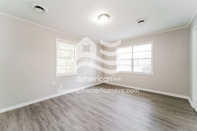 Building Photo - 2751 Glenn St