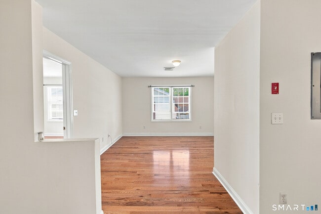 Building Photo - 35 Woodrow St