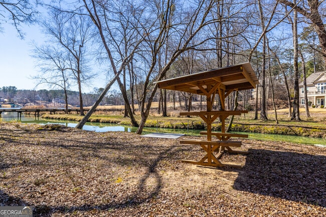 Building Photo - 1131 Pinehurst Dr