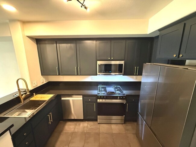 Building Photo - NEW CONSTRUCTION HUGE 1800sf 3BR/3BA 2GR Caballo Hills Townhome Western Views AVAIL NOW