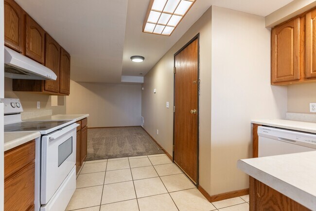 Floorplan - Square 131 - 4860 - 5 Plex