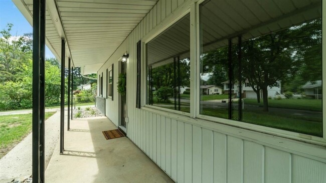 Building Photo - 715 Kenny Ct