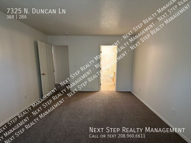 Building Photo - 7325 N Duncan Ln