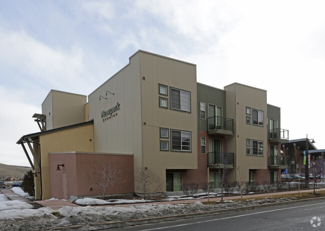 Building Photo - Newpark Studios