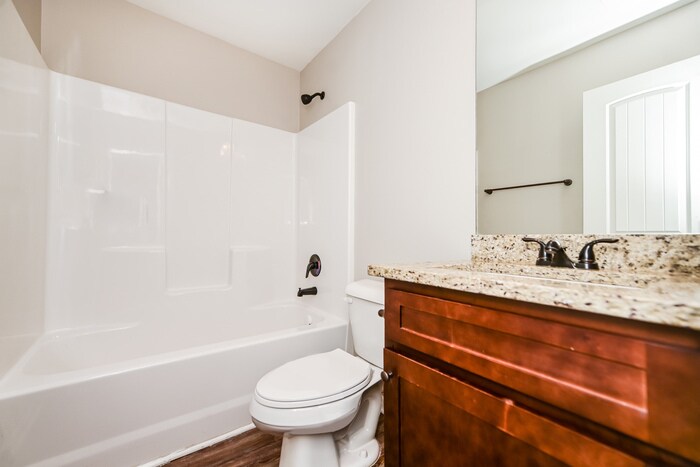 Building Photo - 429 Concord Terrace