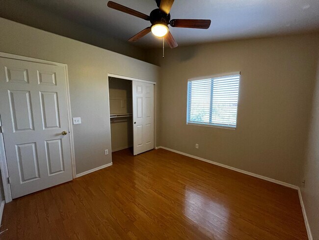 Building Photo - 8802 E University Dr