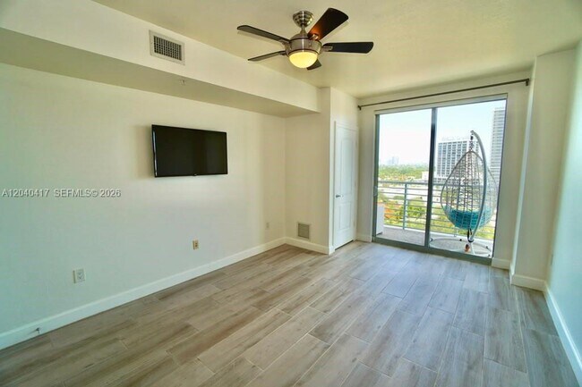 Building Photo - 1830 Radius Dr