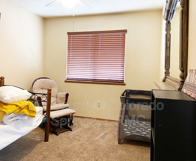 Building Photo - 1378 Grass Valley Dr