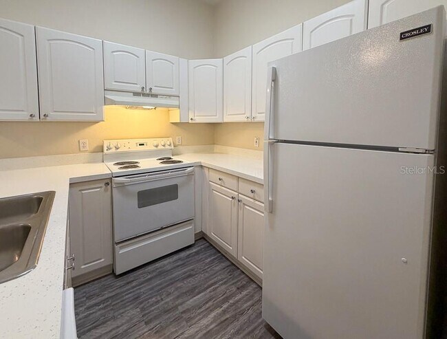 Building Photo - 4003 SW 27th St