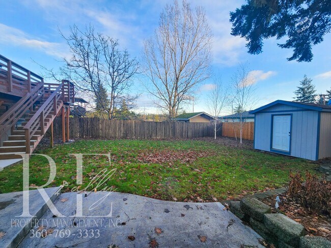Building Photo - Remodeled w Heat Pump and Large Deck
