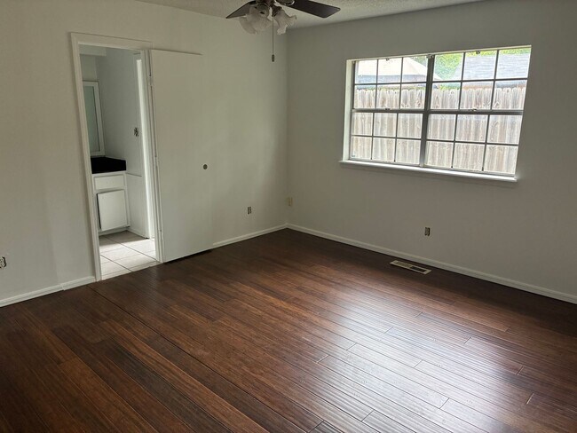 Building Photo - Spacious 4 Bed / 2 Bath Home for Rent in Norman