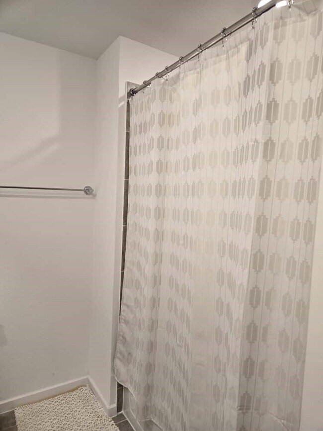 Primary Photo - 7122 Clearwater Cv Dr