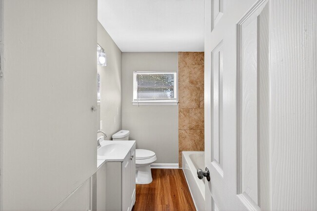 Building Photo - 7726 Claiborne St