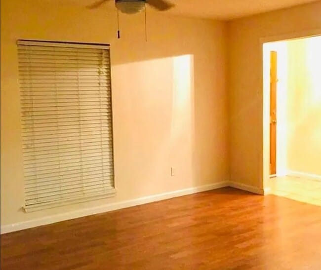 Building Photo - 4918 Lavaca Dr