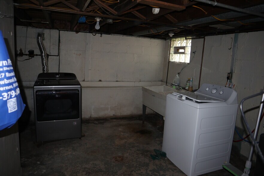 Building Photo - 318 Pike Run Dr