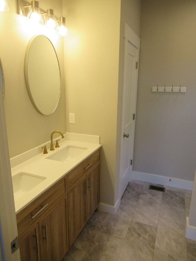 Building Photo - Beautiful New  – 3 Bedroom, 2 Bath Home in...