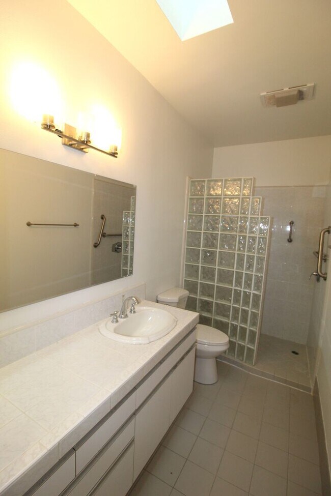 Building Photo - Coastal Ventura living – Gorgeous Ocean Views near Surfers Point