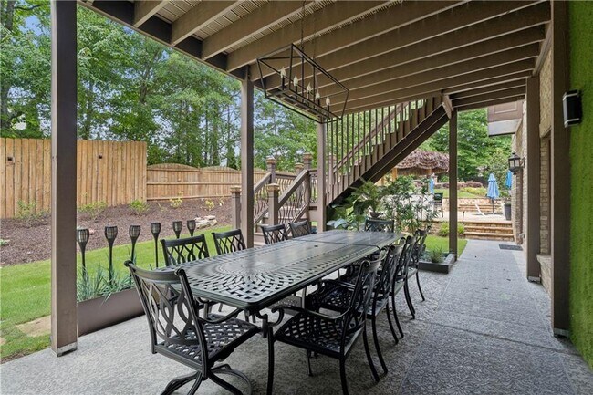 Building Photo - 2660 Springbluff Ct NE