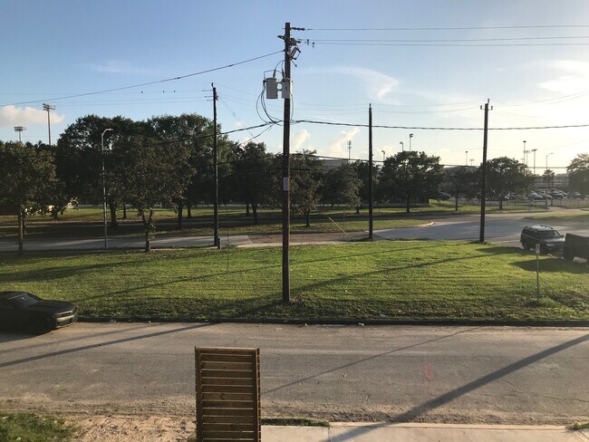 Building Photo - 3009 Callie St