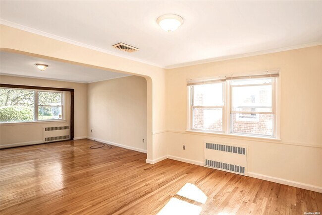 Building Photo - 713 Foch Blvd