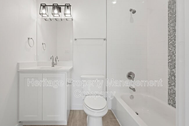 Building Photo - 212 Cooper St