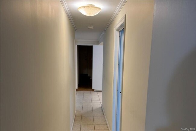 Building Photo - 189 Elm St