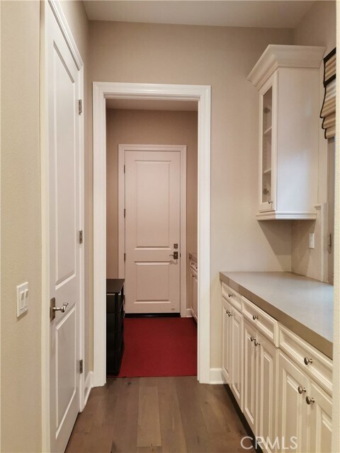 Building Photo - 16 Branding Iron