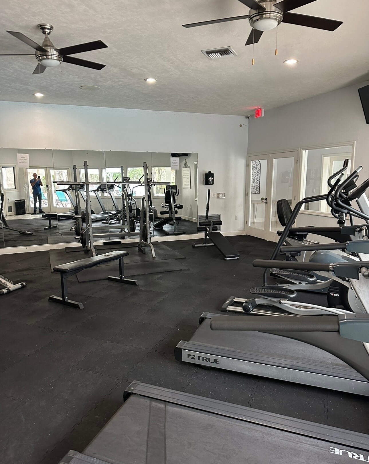 Building Photo - 4700 SW Archer Rd