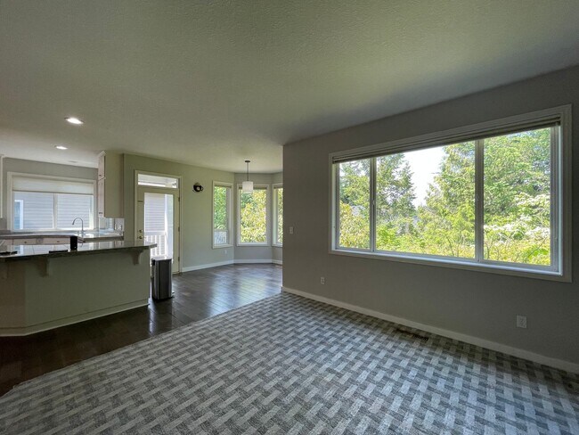 Building Photo - Custom Traditional Home in Montreux Neighborhood 3Bd/2Ba Home with 3 Car Garage!! Close to Cedar ...