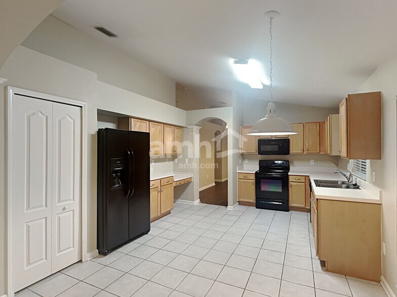 Building Photo - 5218 Algerine Pl