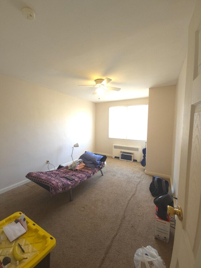 Building Photo - 854 Windermere Ave