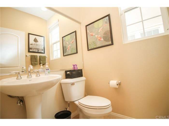Building Photo - 45855 Daviana Way