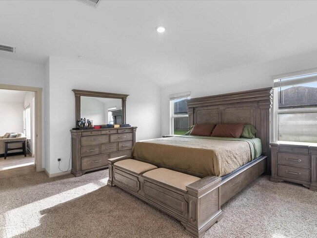 Building Photo - 1702 Maclane Ct