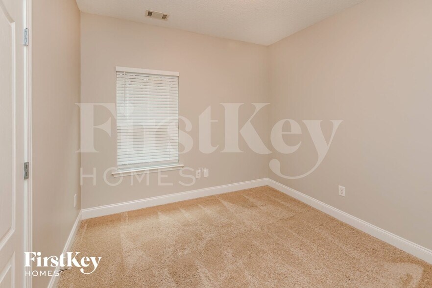 Building Photo - 8610 Taybrook Dr