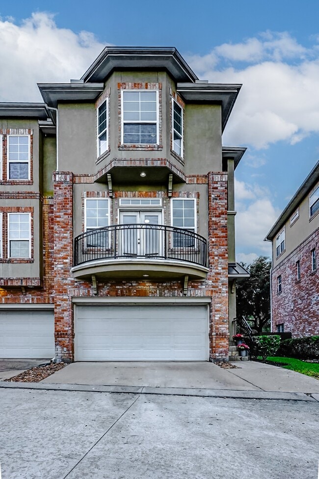 Building Photo - 5 Versante Ct