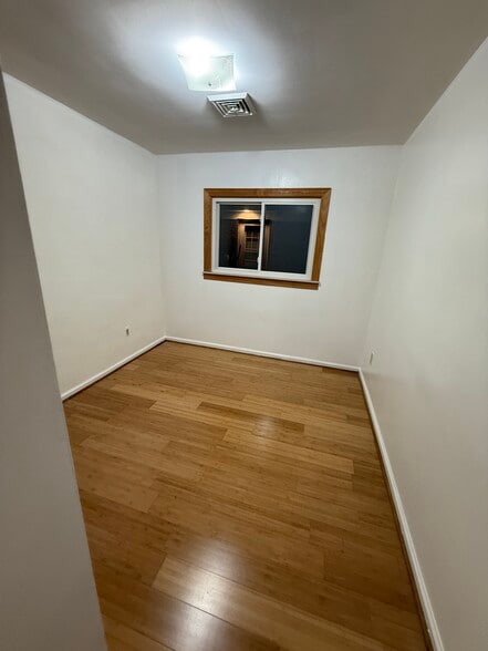 Primary Photo - 5654 Burger St