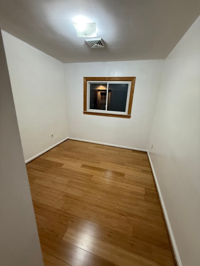 Building Photo - 5654 Burger St