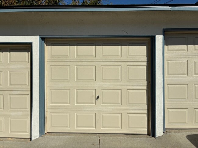 Building Photo - 1387 Eagle Vista Dr