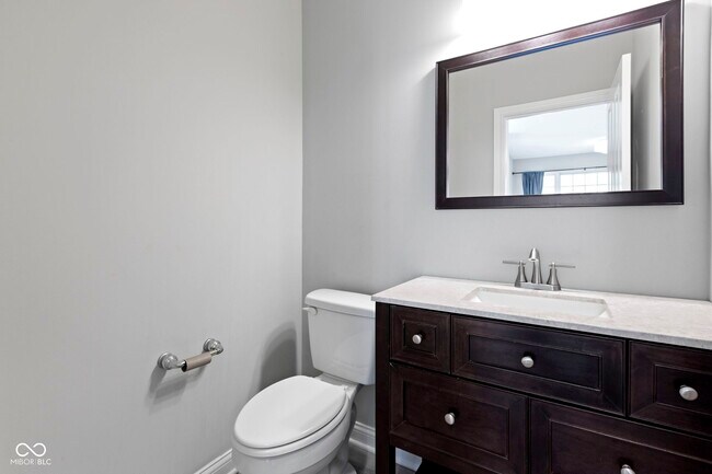 Building Photo - 12922 Ives Way