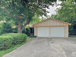 Building Photo - No Application Fee* Plus $250 Off First 2 ...