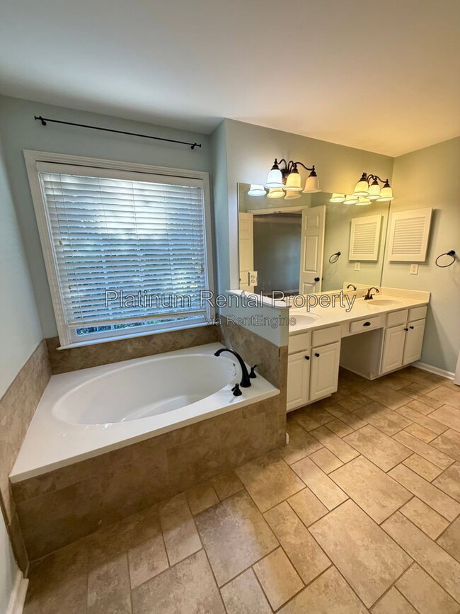 Building Photo - 195 Cabots Cove Ct