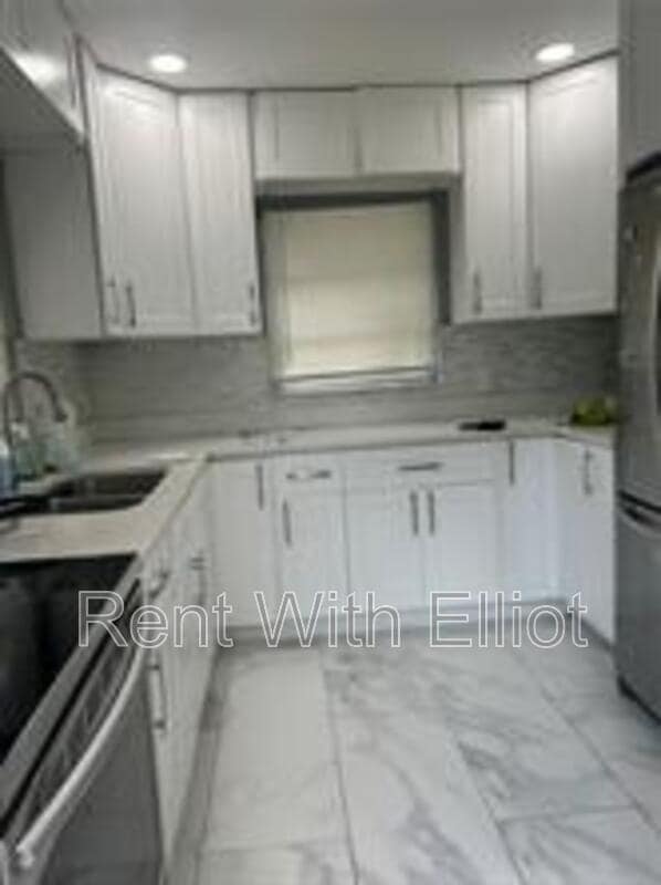 Building Photo - 2218 Roosevelt St