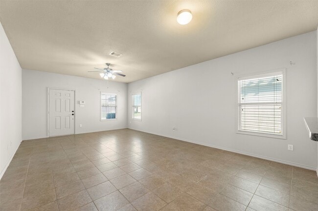 Building Photo - 19735 Crossfalls Ln