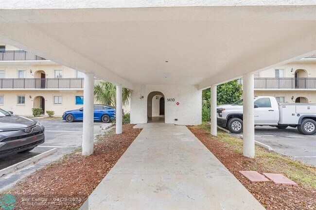 Building Photo - 1410 S Federal Hwy
